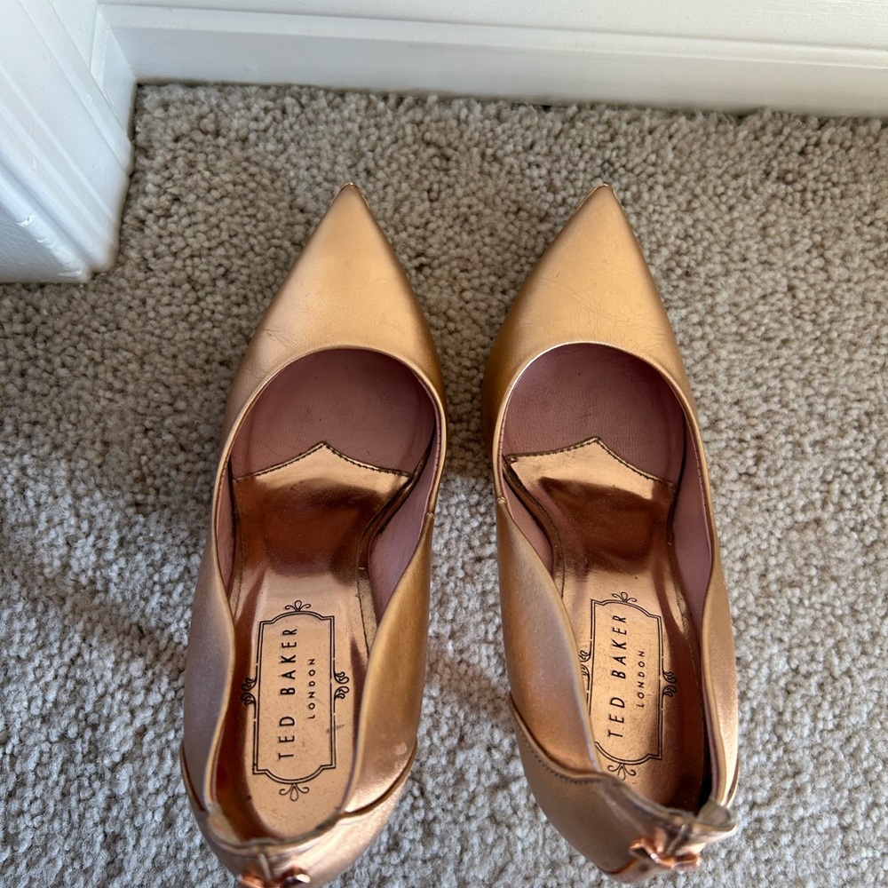 Ted Baker London Melisah Leather Rose Gold Pump - Picture 1 of 6